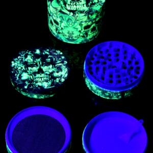 Glow-in-the-Dark 4-Part Metal Herb Grinder “Rasta Reaper” – 2½″ (63 mm)